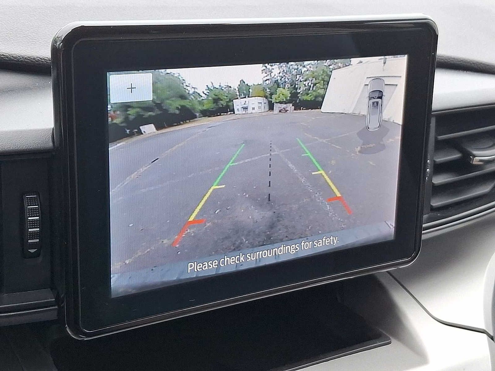 Thumbnail: 2022 Ford Explorer - 21