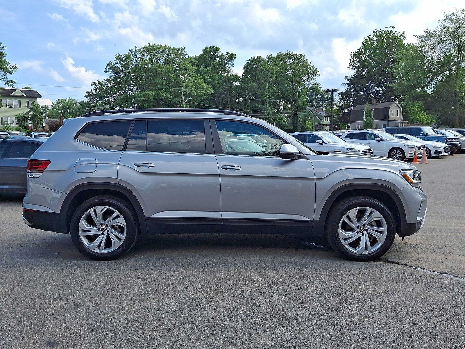 Thumbnail: 2022 Volkswagen Atlas - 26
