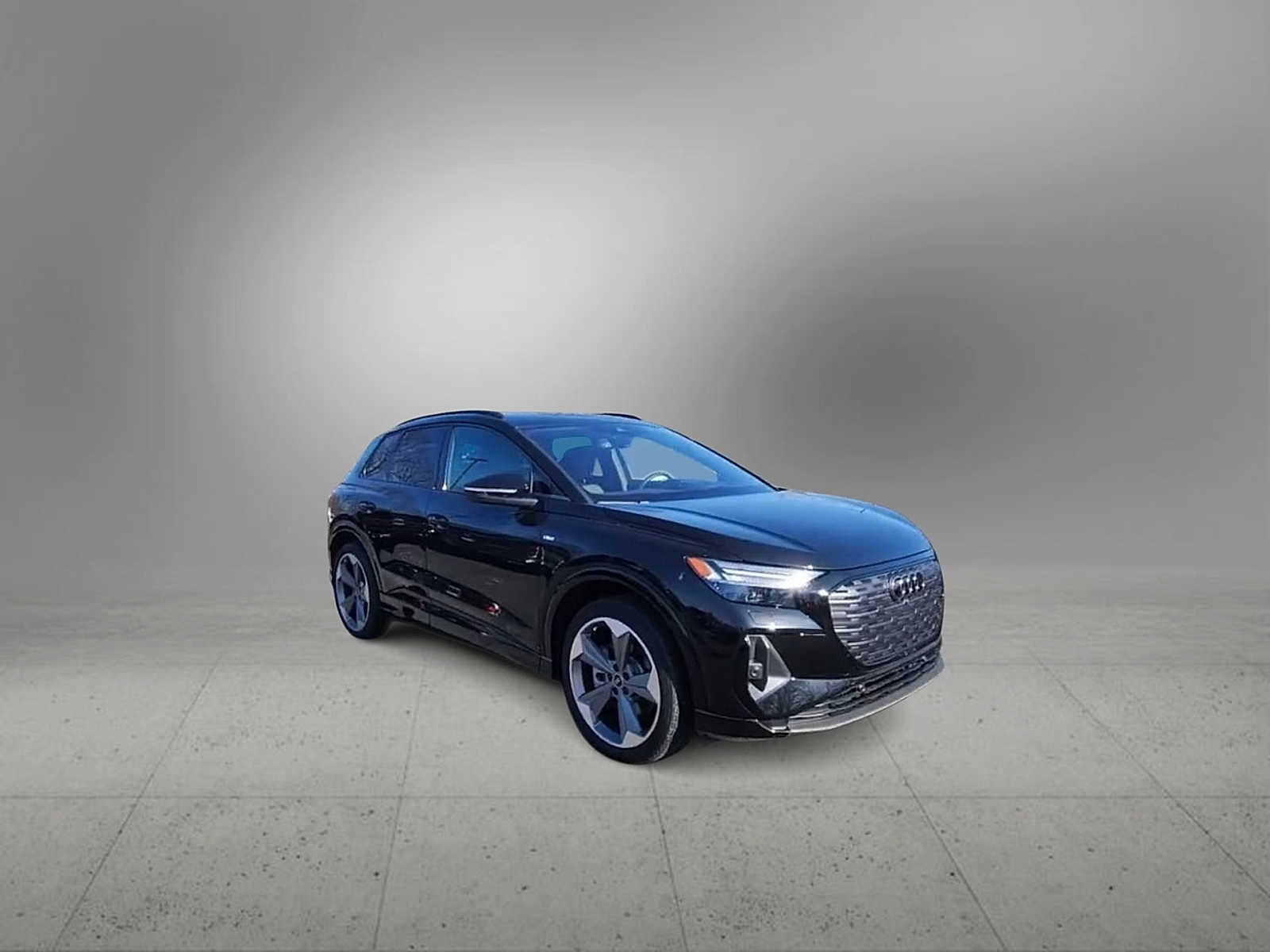 Thumbnail: 2025 Audi Q4 e-tron - 2