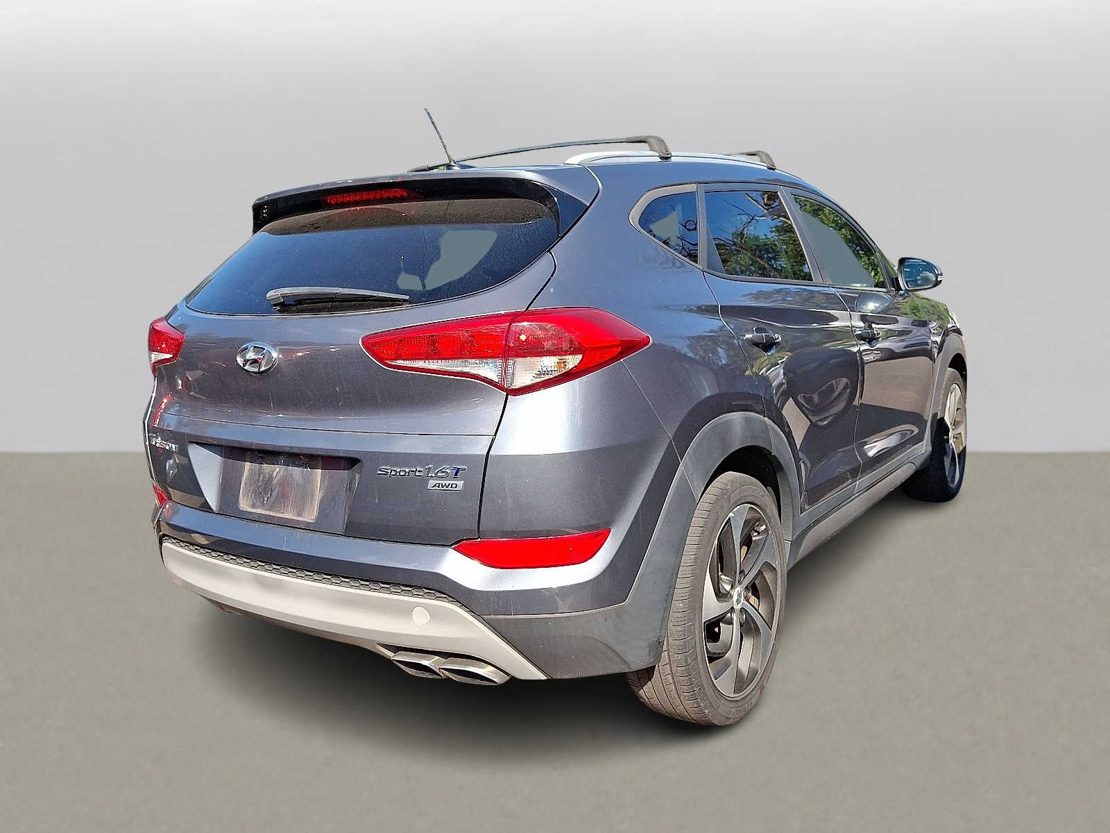 Thumbnail: 2017 Hyundai Tucson - 3