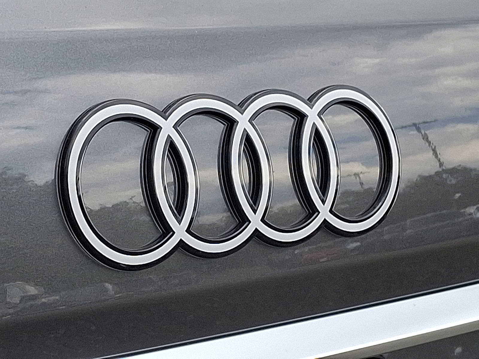 Thumbnail: 2025 Audi Q7 - 16