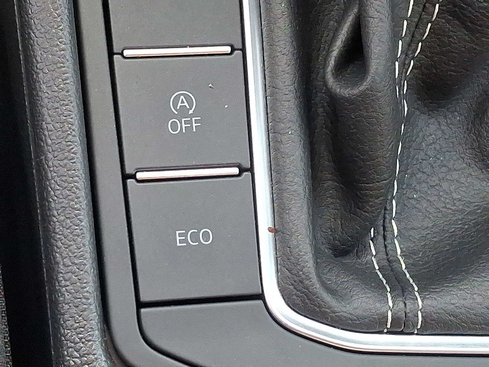 Thumbnail: 2022 Volkswagen Jetta - 19