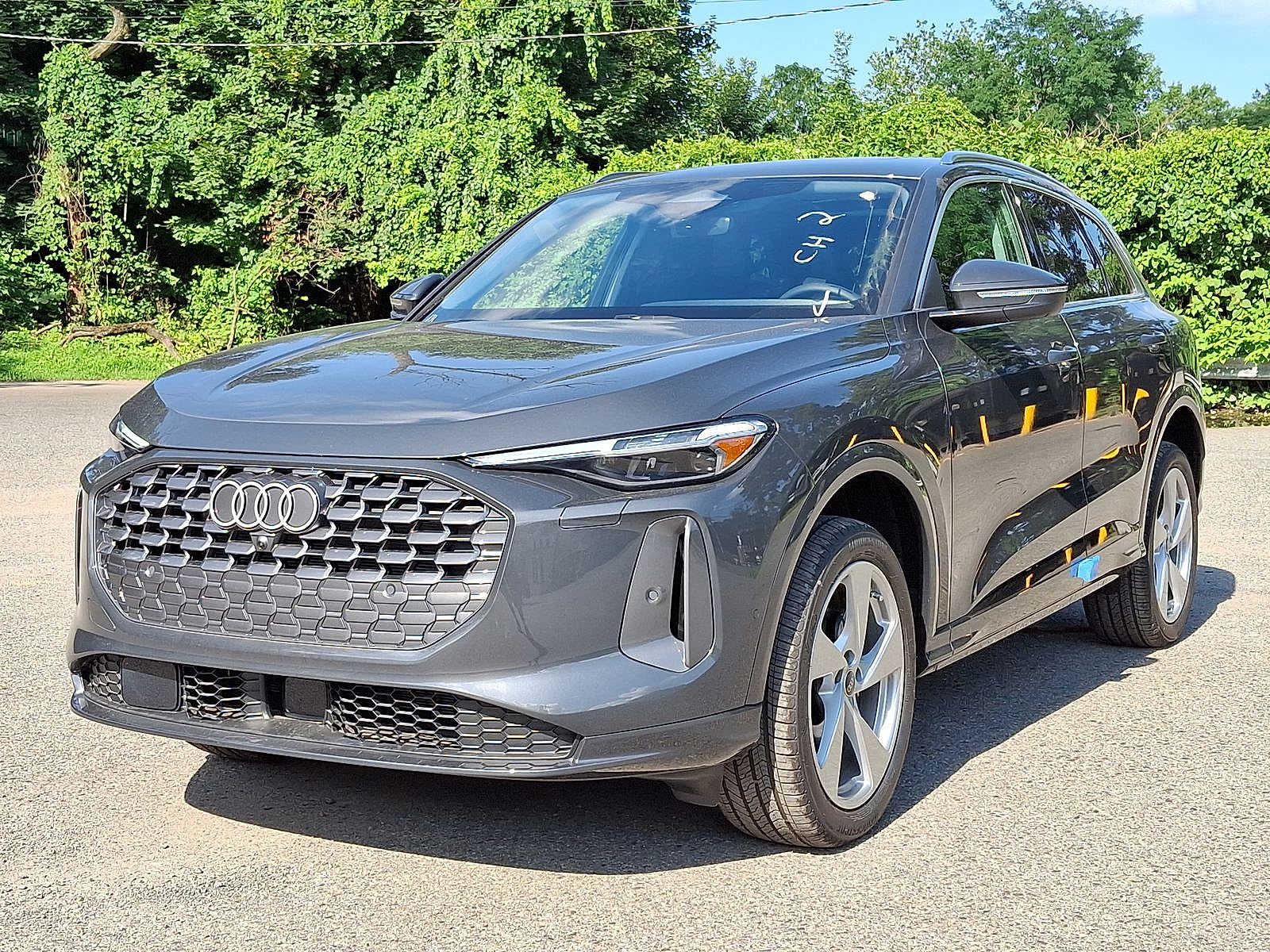 Thumbnail: 2025 Audi Q5 - 10