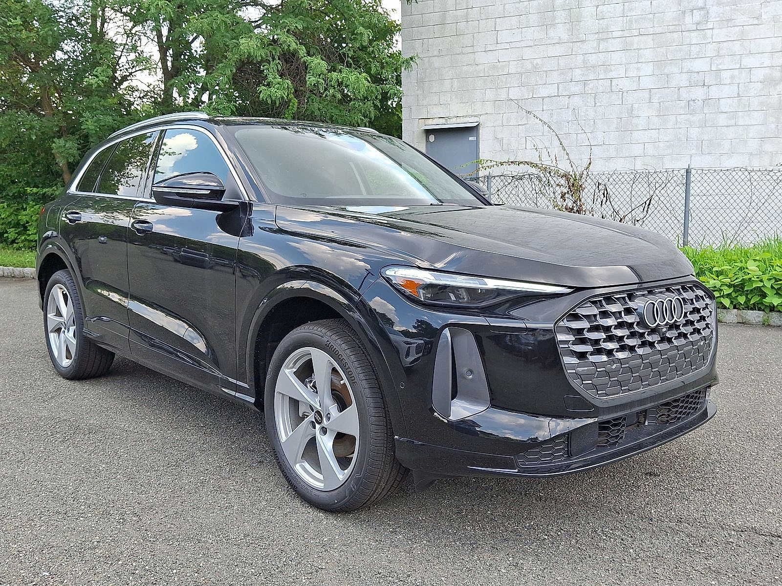 Thumbnail: 2025 Audi Q5 - 10