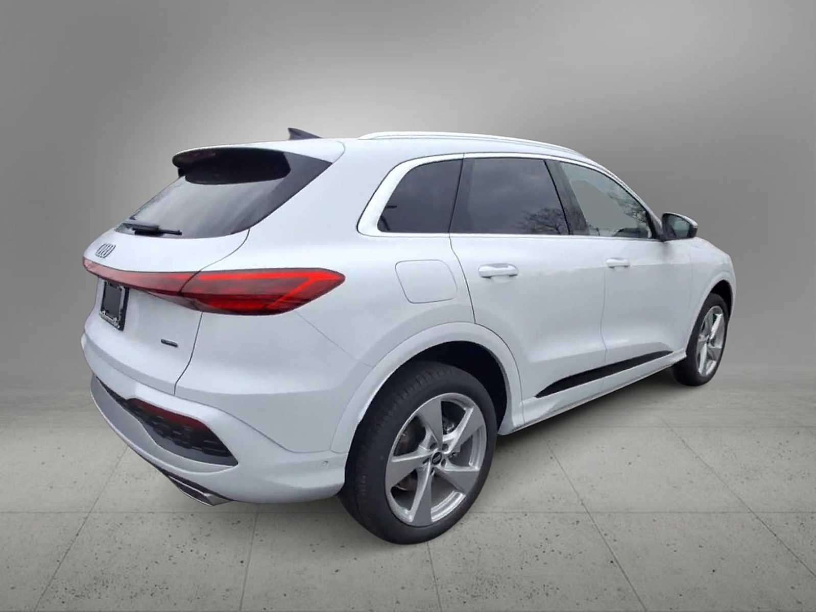 Thumbnail: 2025 Audi Q5 - 8