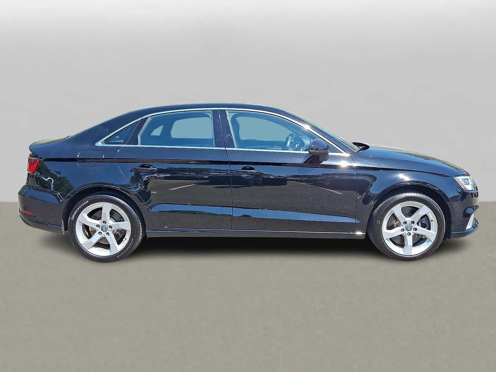 Thumbnail: 2019 Audi A3 - 31