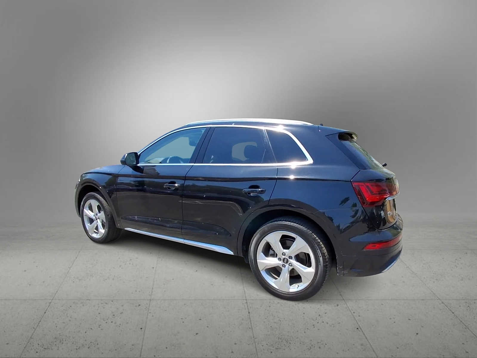 Thumbnail: 2021 Audi Q5 - 6