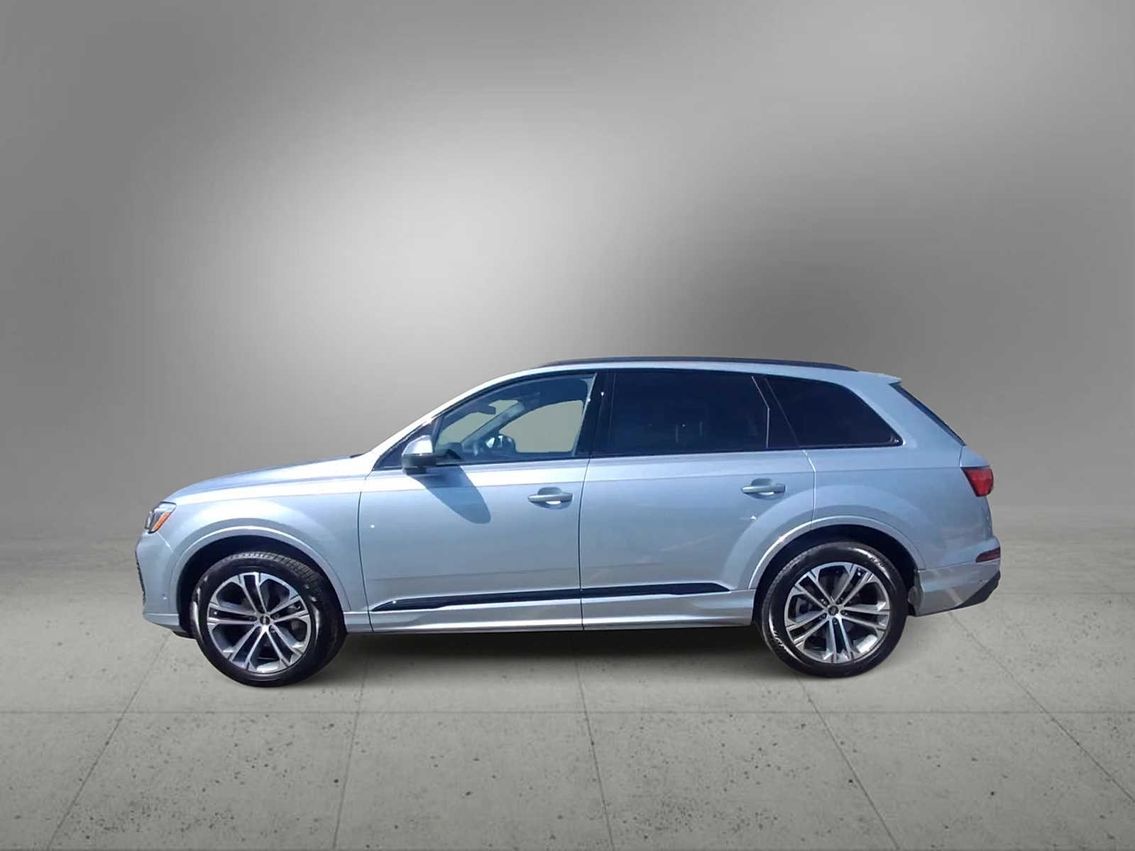 Thumbnail: 2026 Audi Q7 - 4