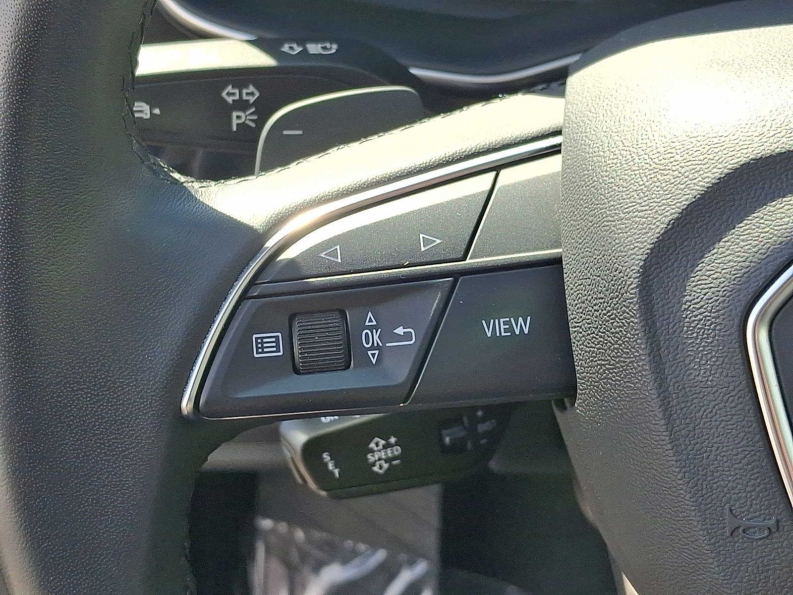 Thumbnail: 2023 Audi Q7 - 17