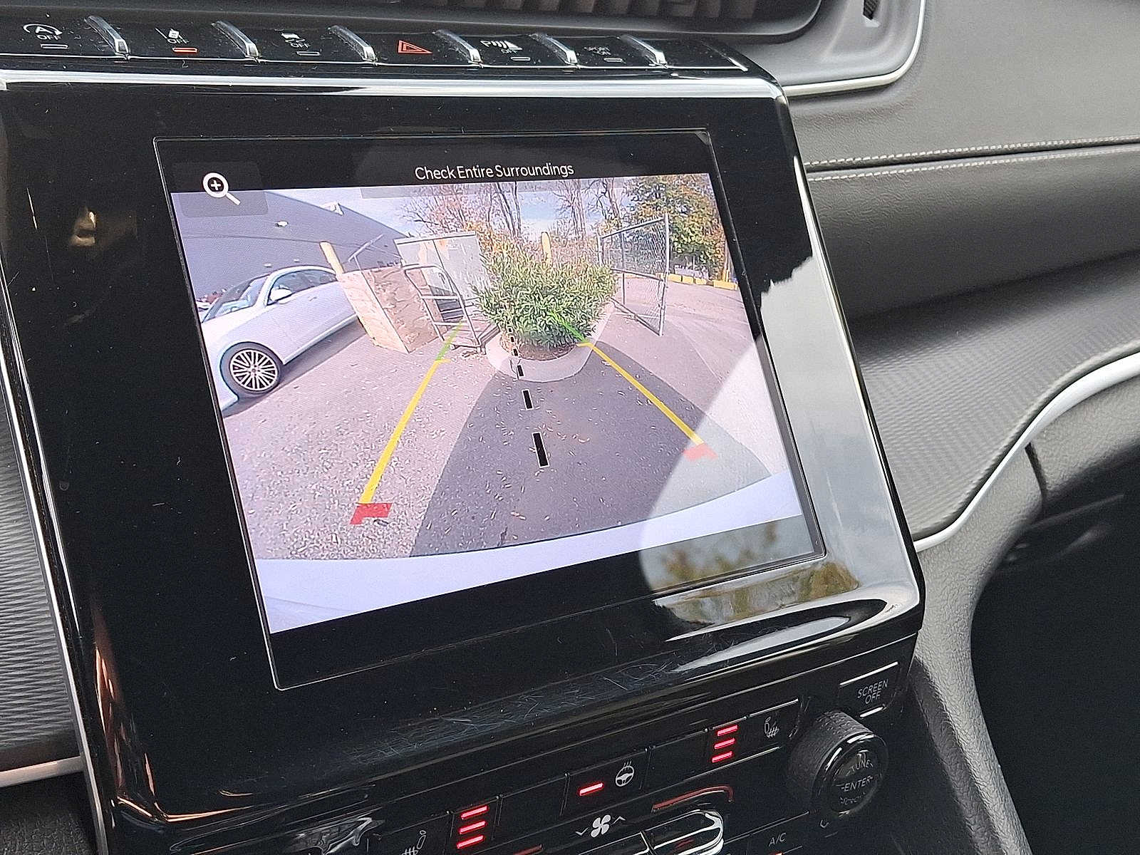 Thumbnail: 2023 Jeep Grand Cherokee - 15