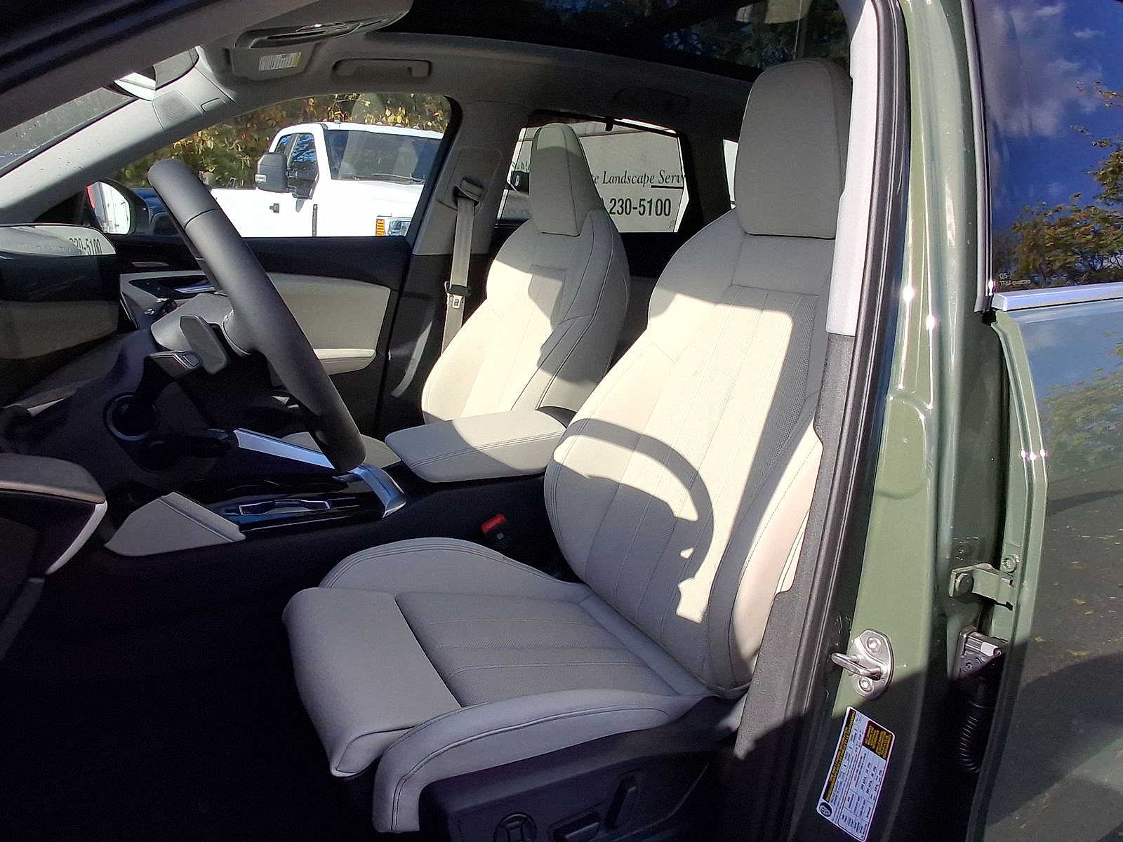 Thumbnail: 2025 Audi Q5 - 13