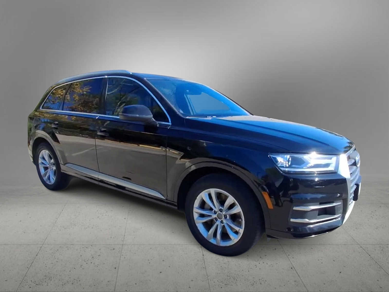 2019 Audi Q7 Premium photo 2