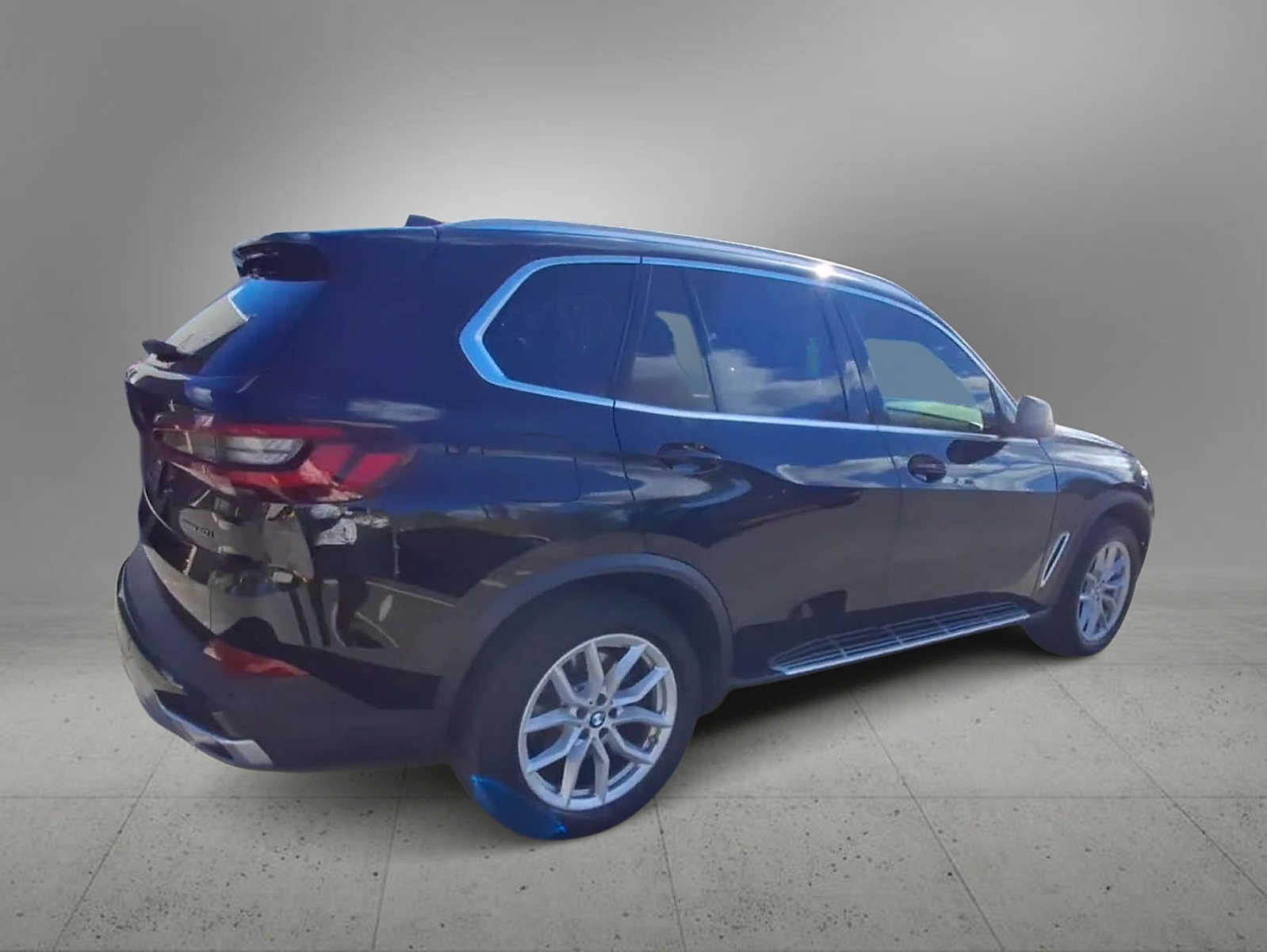 Thumbnail: 2023 BMW X5 - 8