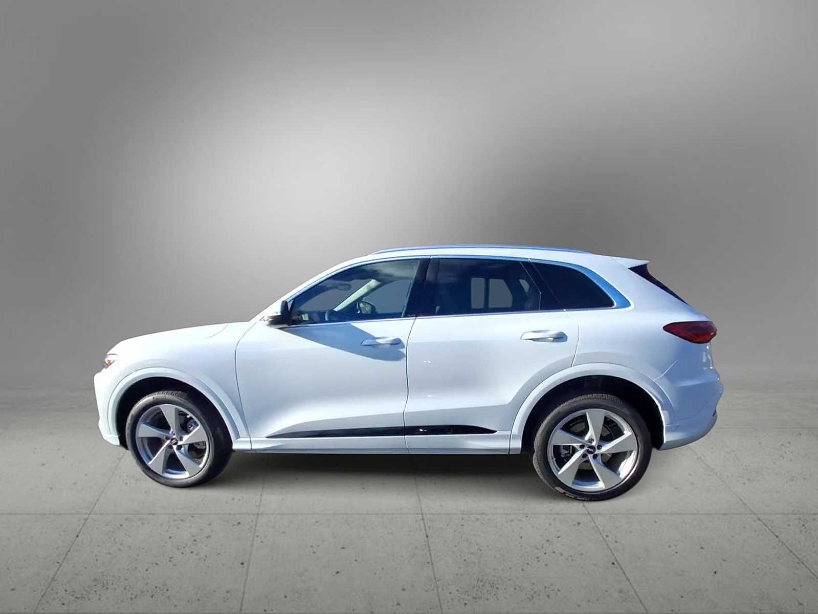Thumbnail: 2025 Audi Q5 - 5