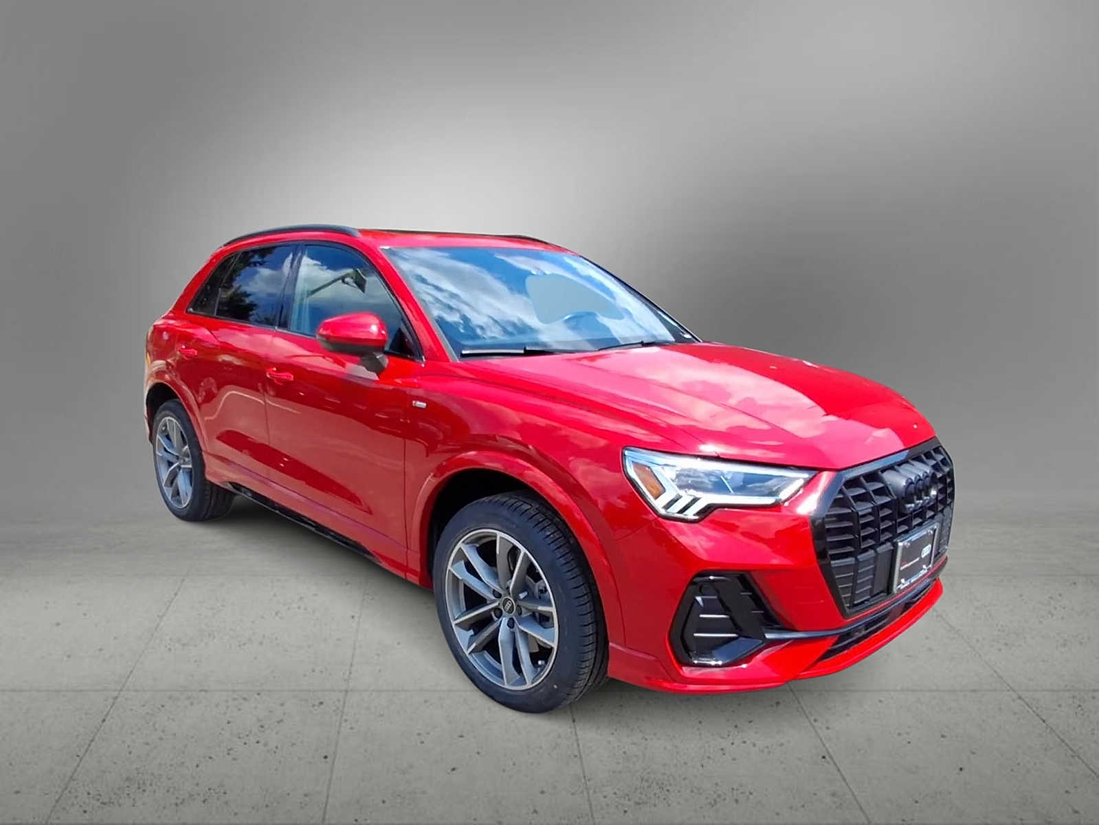 Thumbnail: 2024 Audi Q3 - 2