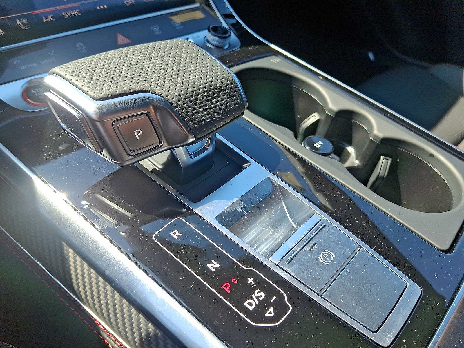 Thumbnail: 2025 Audi SQ7 - 14