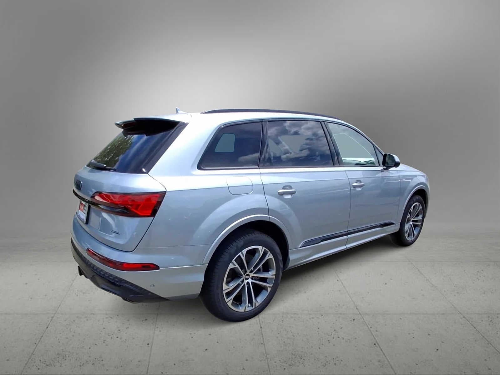 Thumbnail: 2026 Audi Q7 - 8