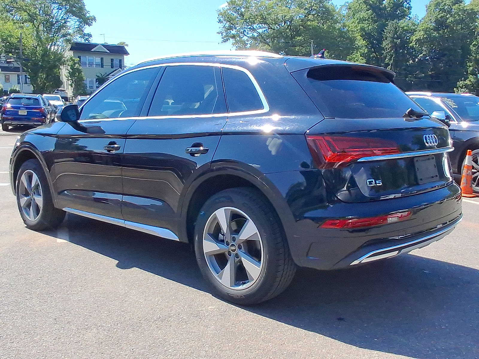 Thumbnail: 2023 Audi Q5 - 22