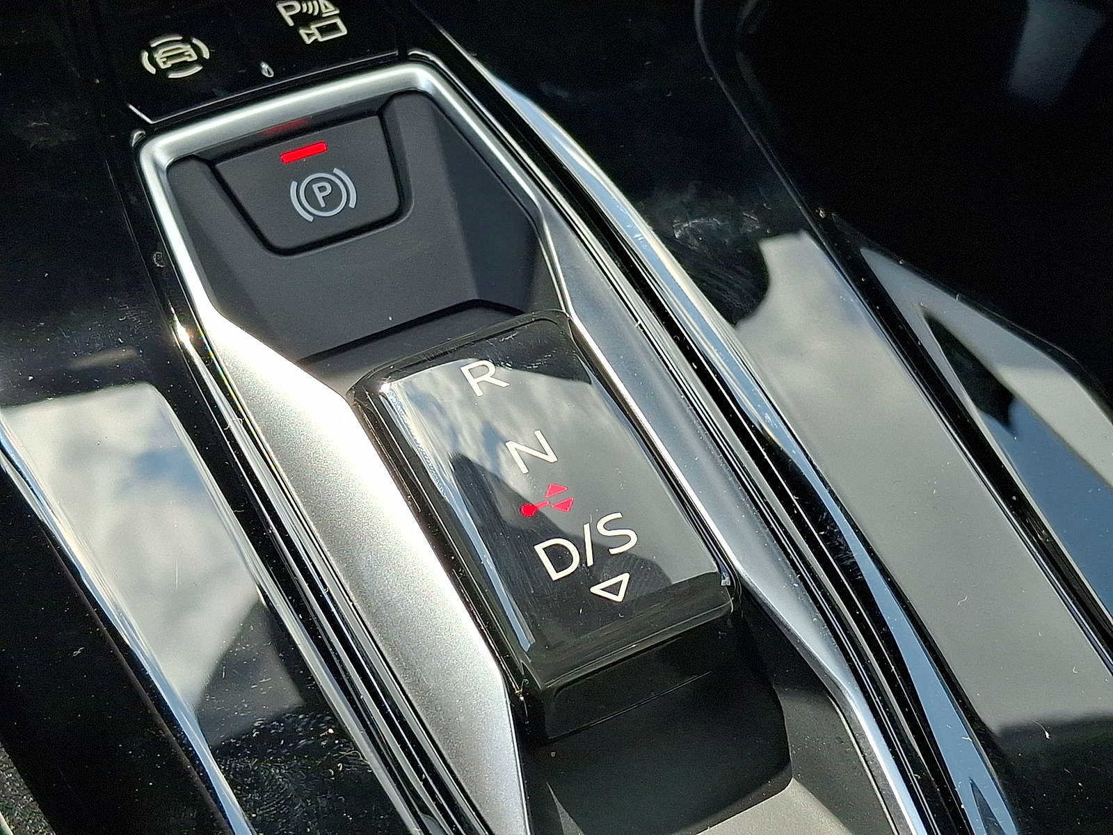 Thumbnail: 2025 Audi Q5 - 13
