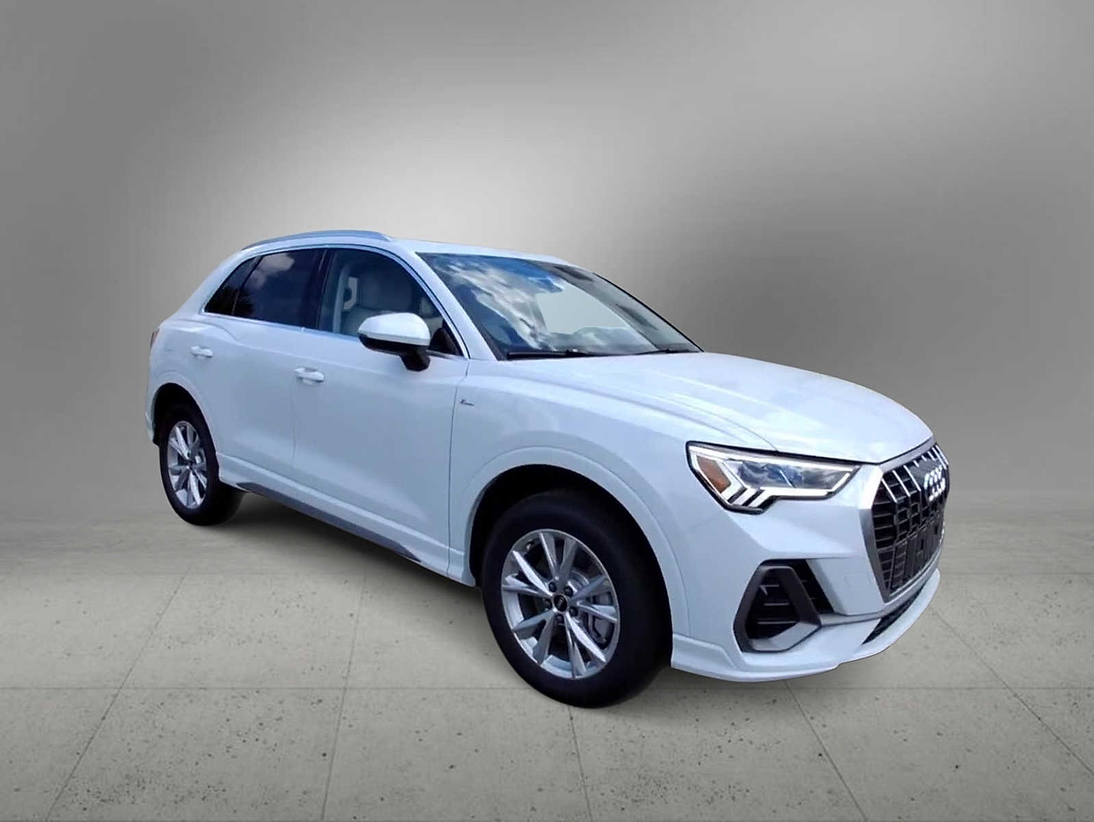 Thumbnail: 2025 Audi Q3 - 2