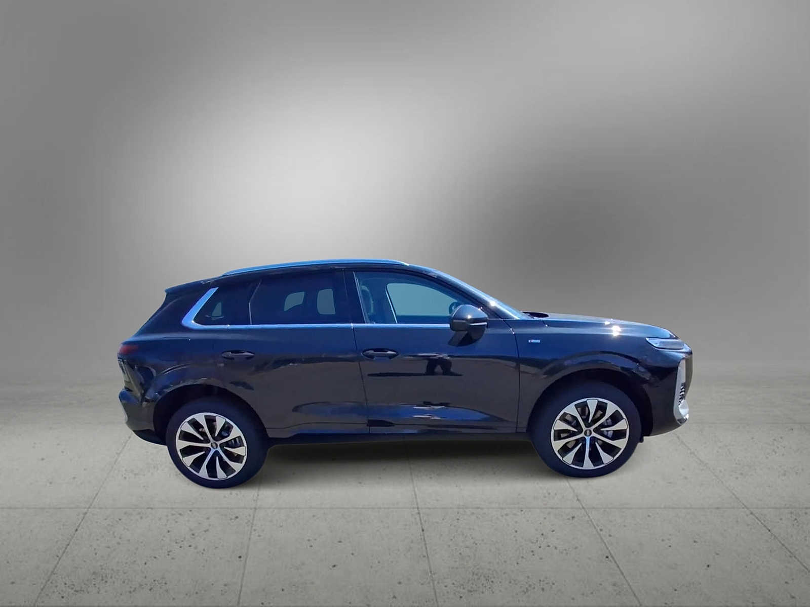 Thumbnail: 2026 Audi Q3 - 9