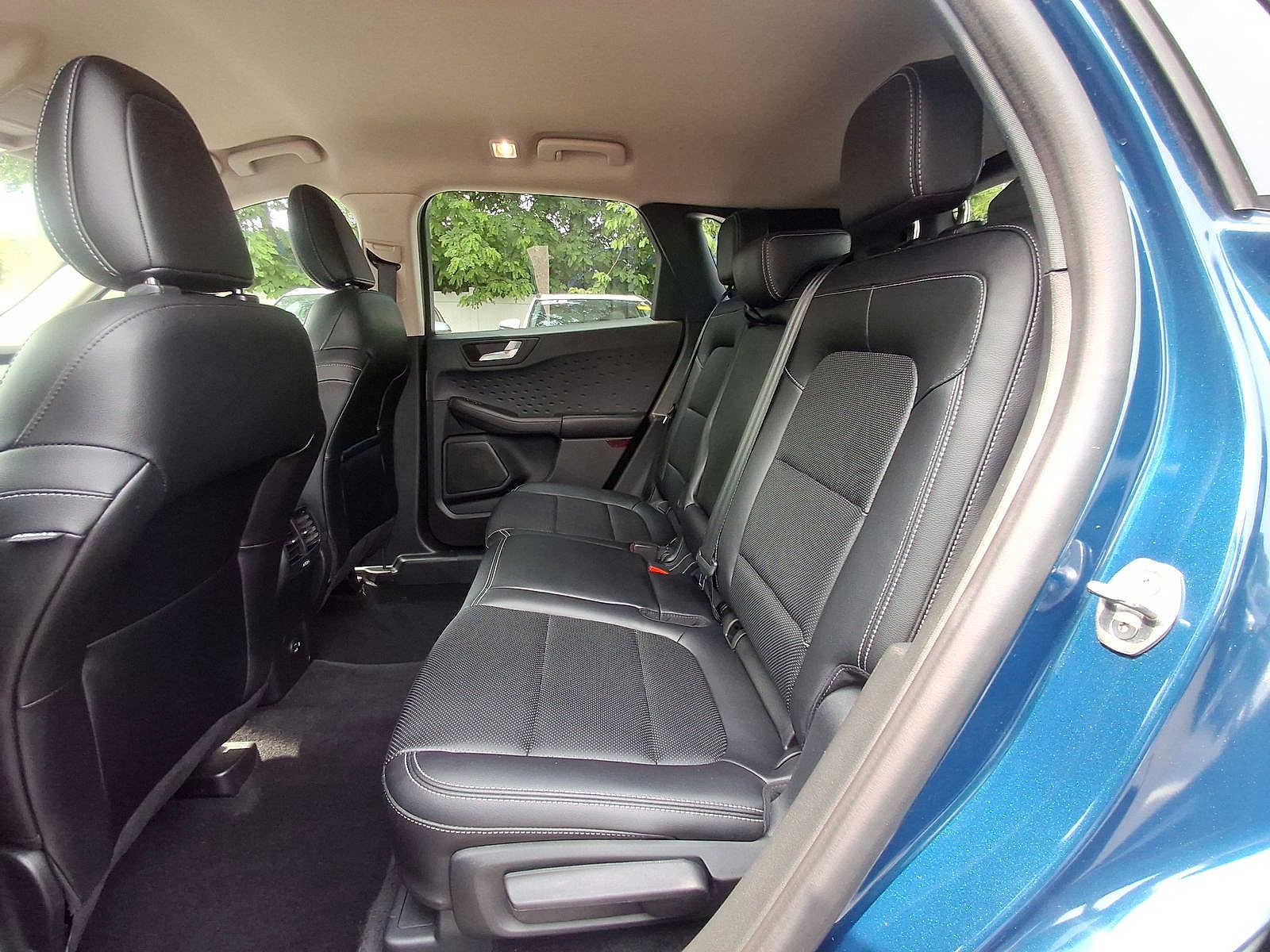 2020 Ford Escape SEL 19