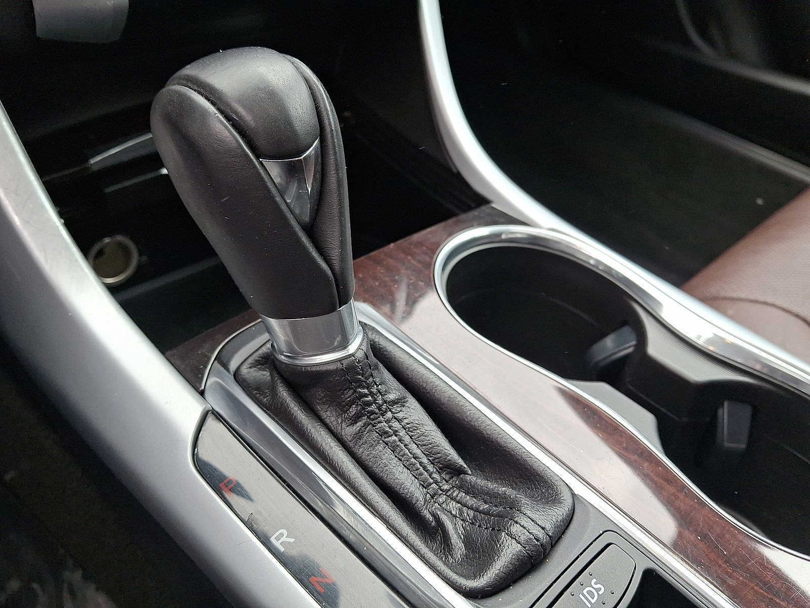 Thumbnail: 2017 Acura TLX - 12