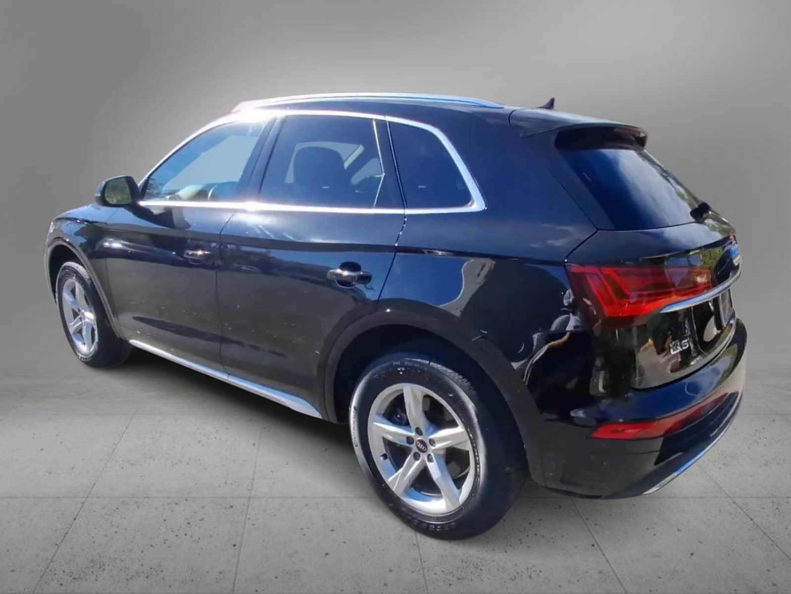 Thumbnail: 2023 Audi Q5 - 6