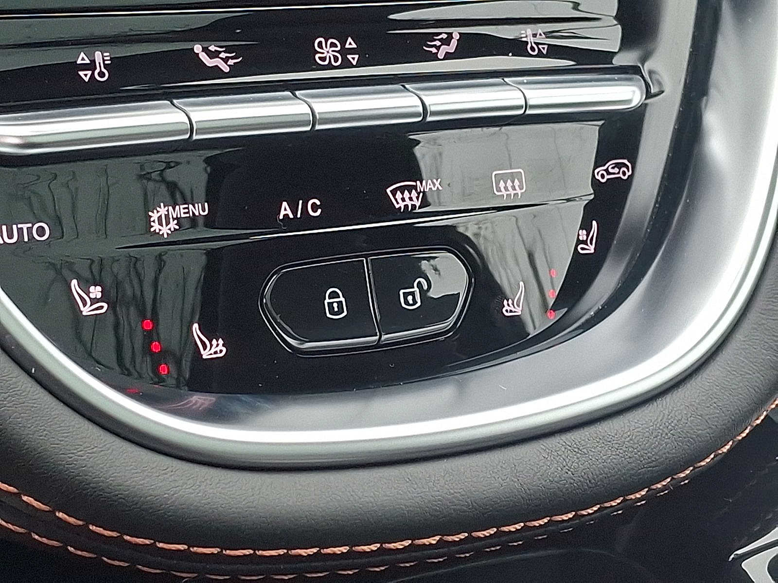 Thumbnail: 2021 Aston Martin DBX - 19