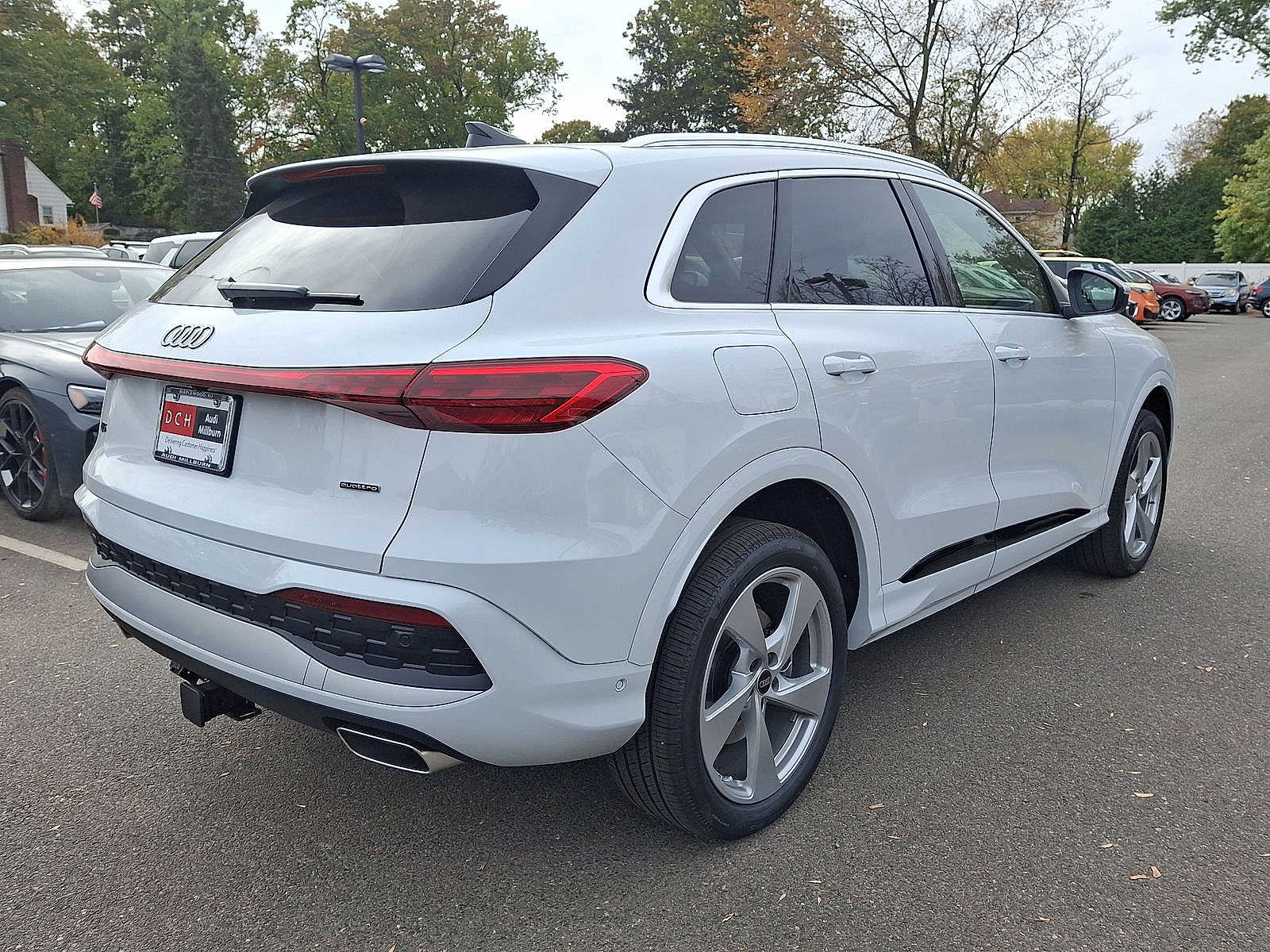 Thumbnail: 2025 Audi Q5 - 11