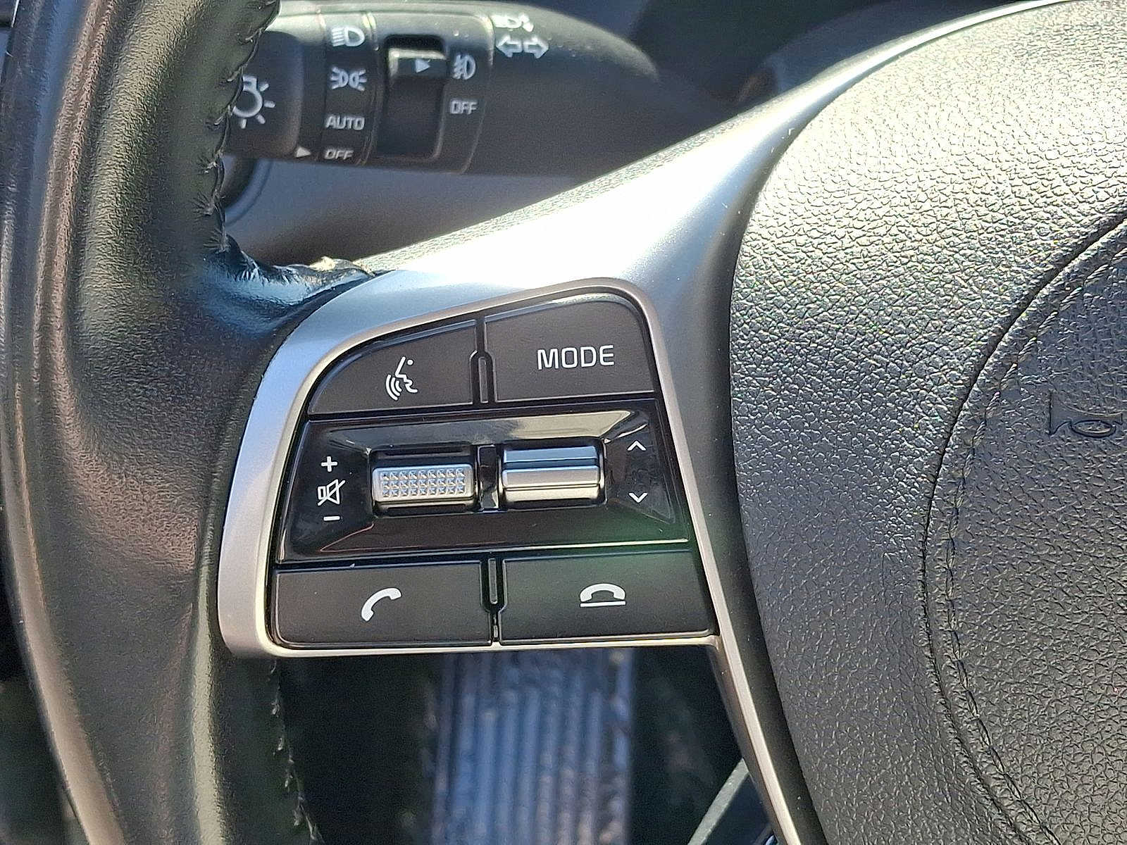 Thumbnail: 2019 Kia Sorento - 17