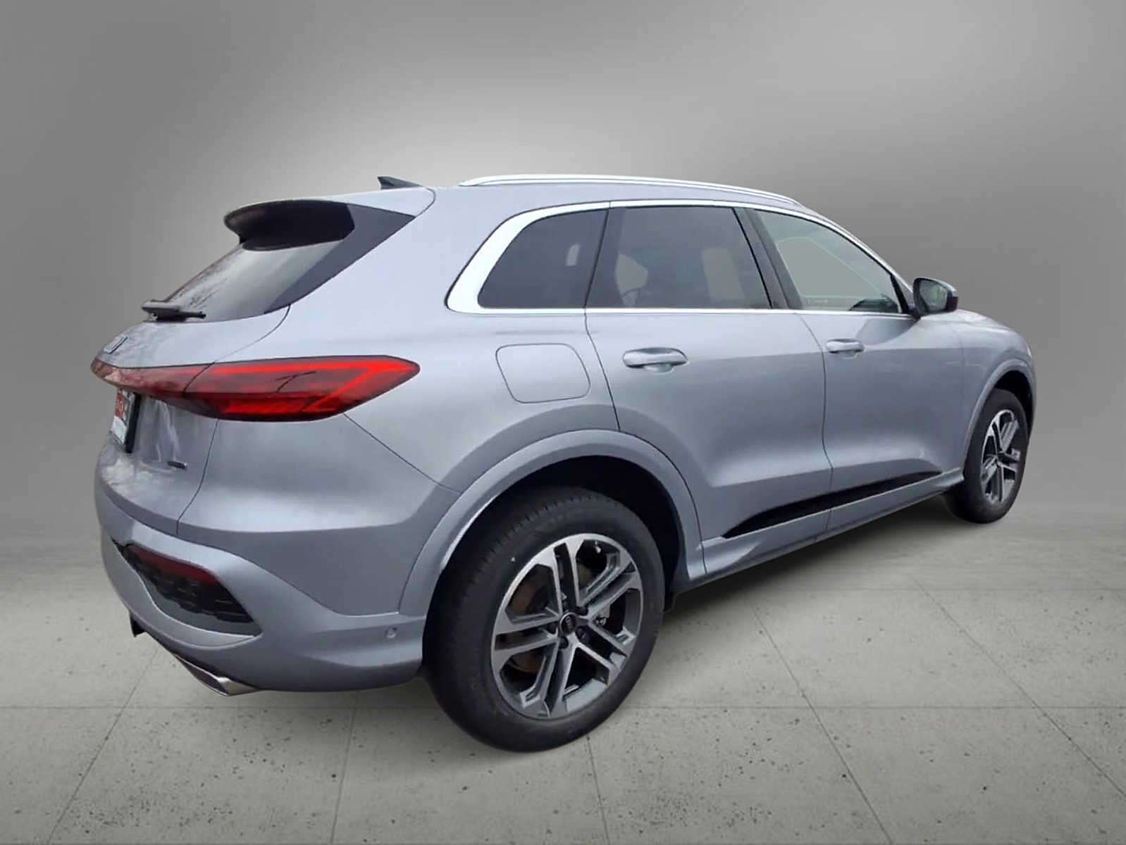 Thumbnail: 2025 Audi Q5 - 8