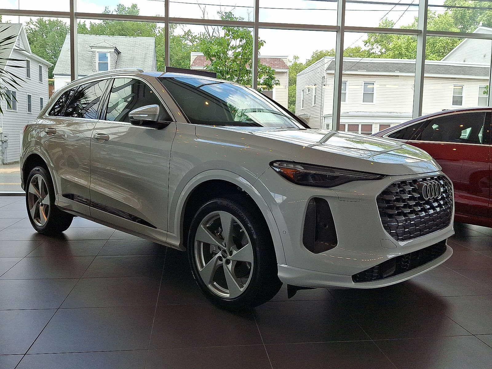 Thumbnail: 2025 Audi Q5 - 2