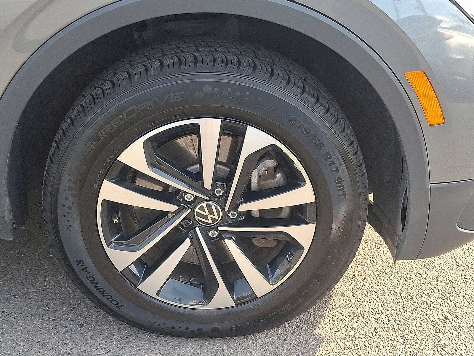 Thumbnail: 2024 Volkswagen Tiguan - 27