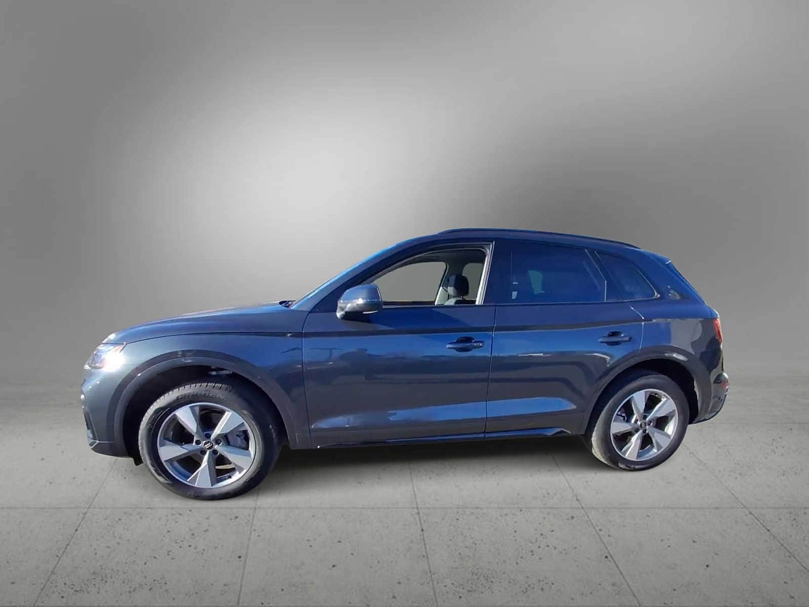 Thumbnail: 2025 Audi Q5 - 4