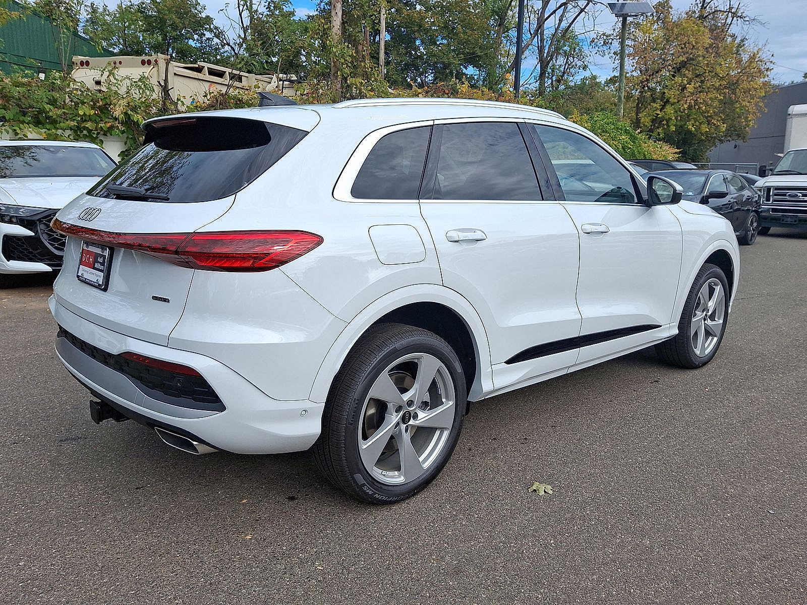 Thumbnail: 2025 Audi Q5 - 12