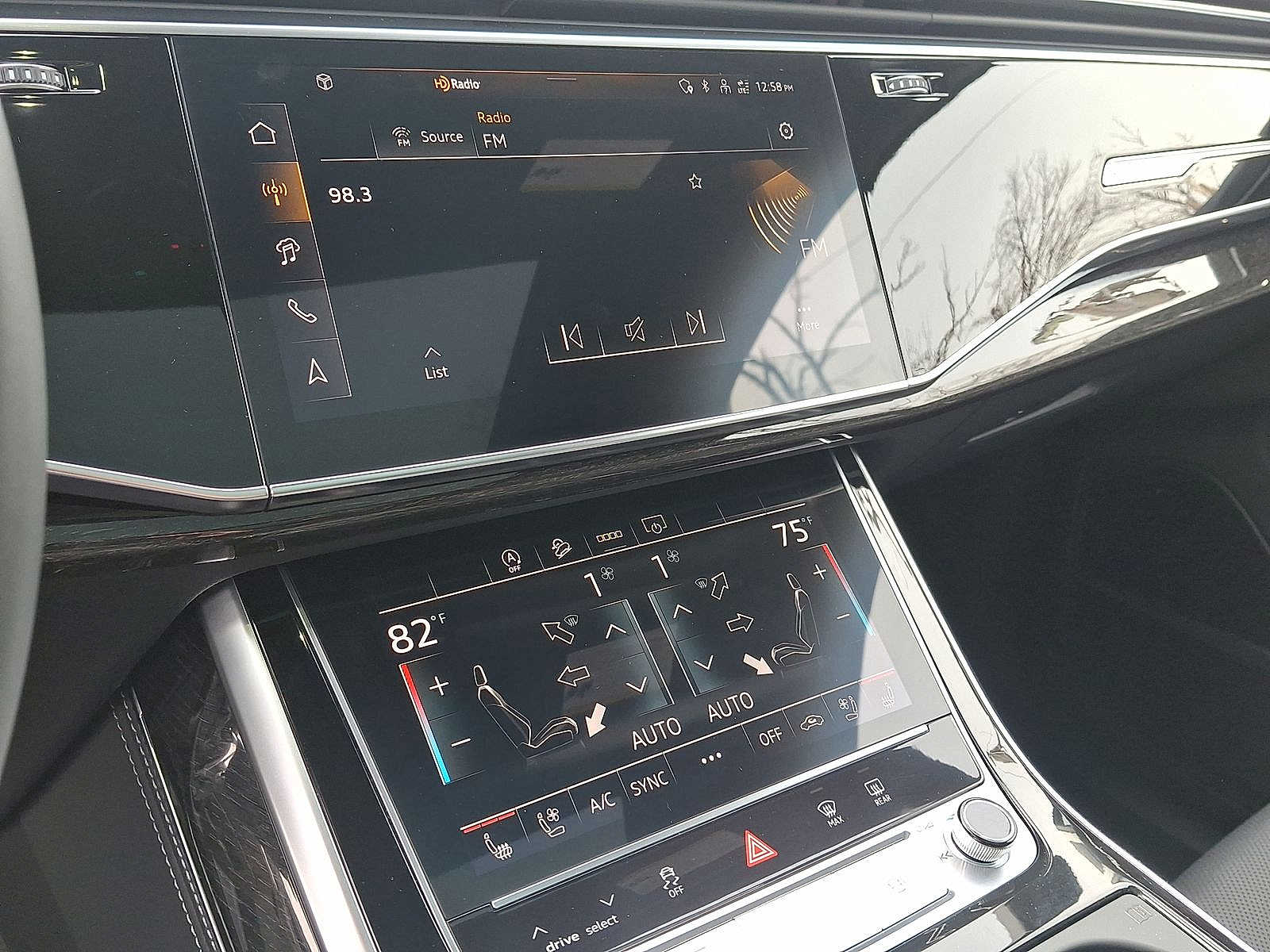 Thumbnail: 2025 Audi Q7 - 14