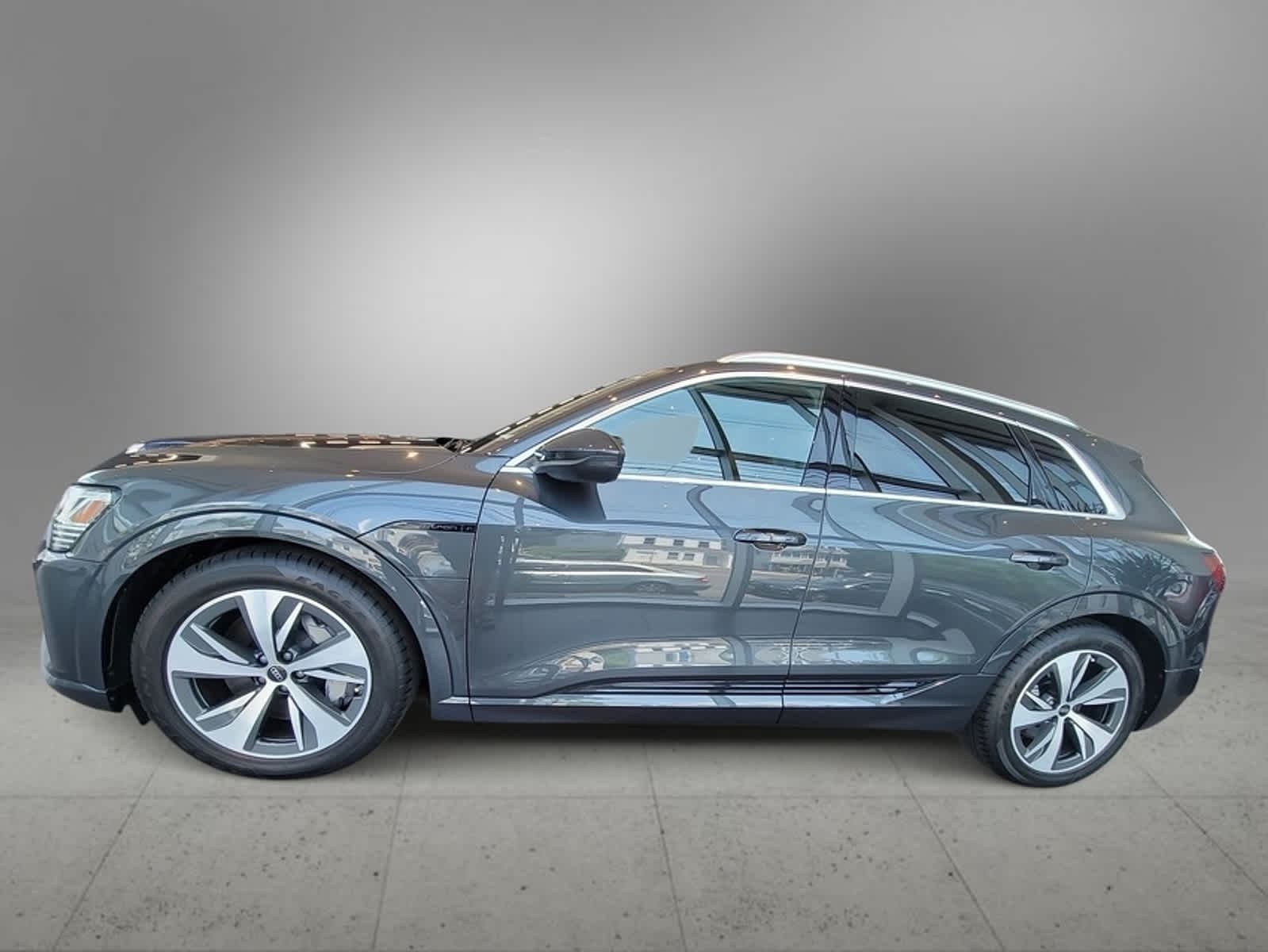 2024 Audi Q8 e-tron Premium 2