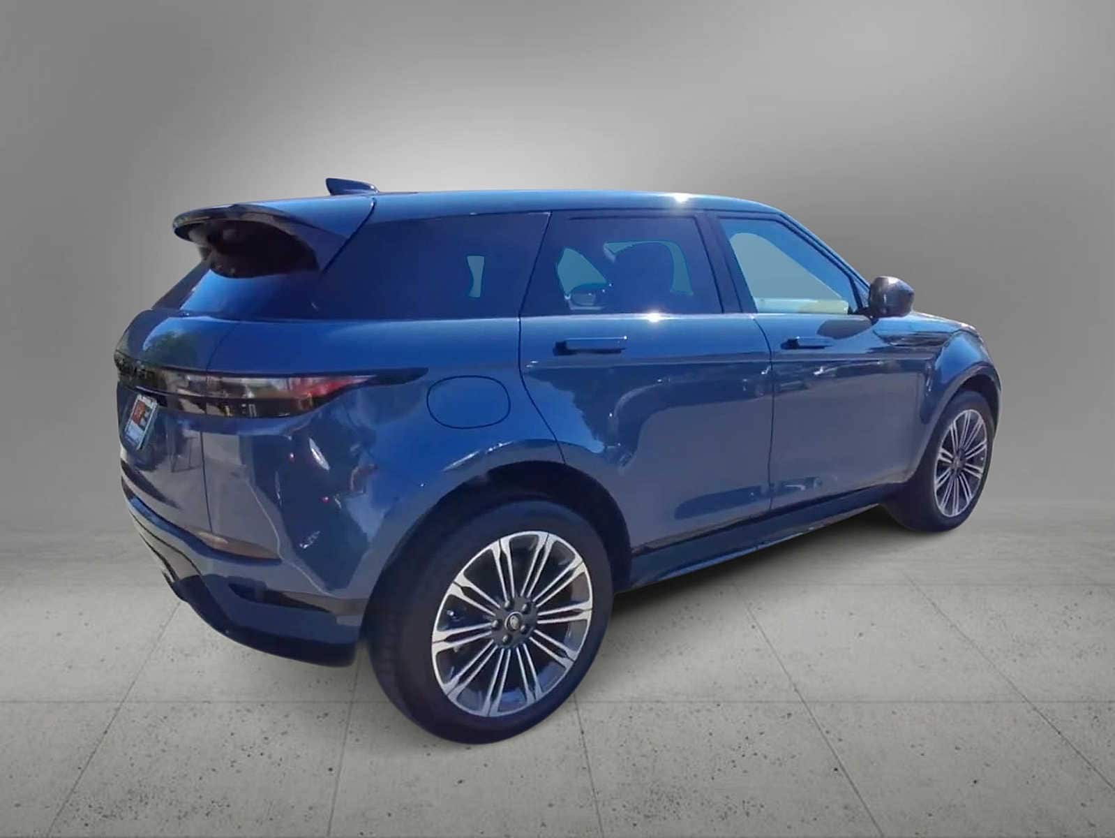 Thumbnail: 2024 Land Rover Range Rover Evoque - 7