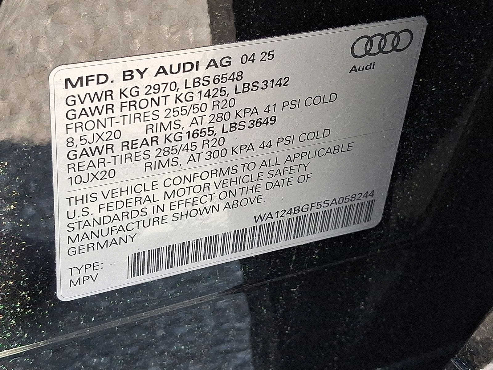 Thumbnail: 2025 Audi Q6 e-tron - 18