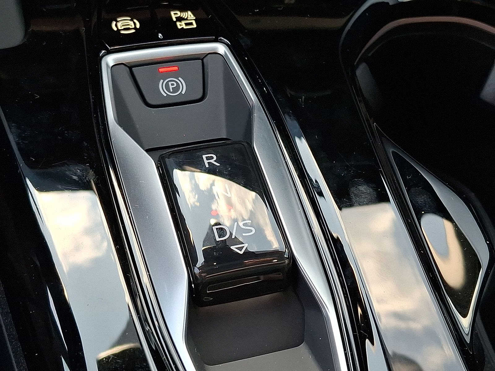 Thumbnail: 2025 Audi Q5 - 13