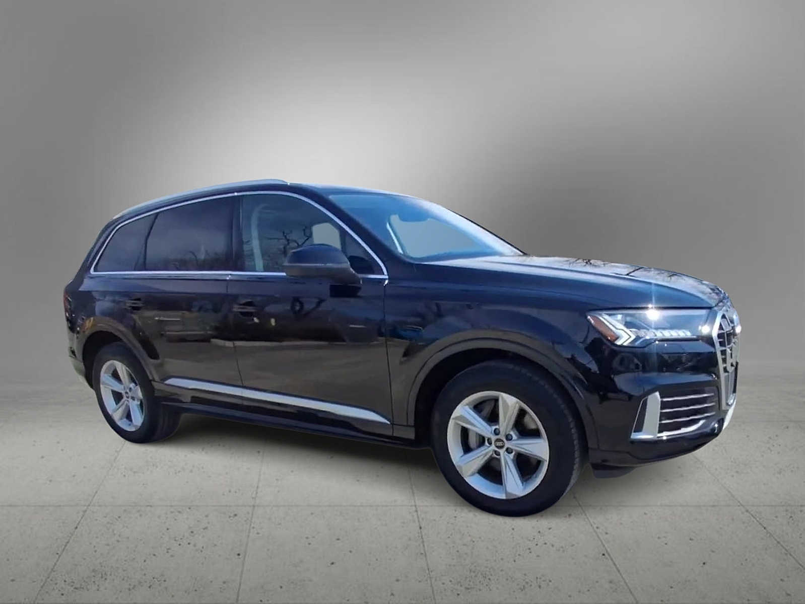 Thumbnail: 2023 Audi Q7 - 2