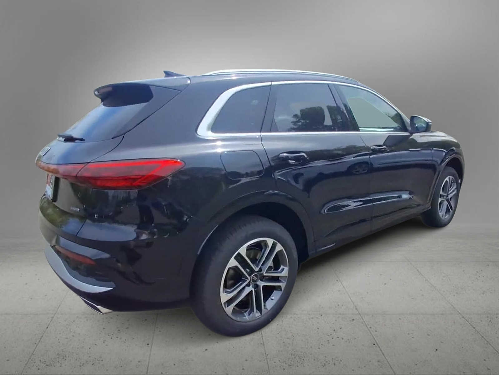 Thumbnail: 2026 Audi Q5 - 8