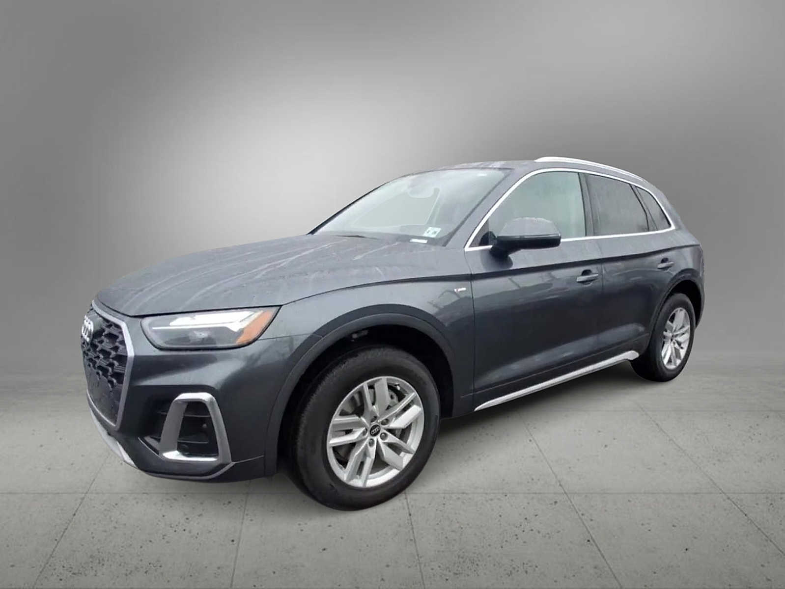 Thumbnail: 2023 Audi Q5 - 4