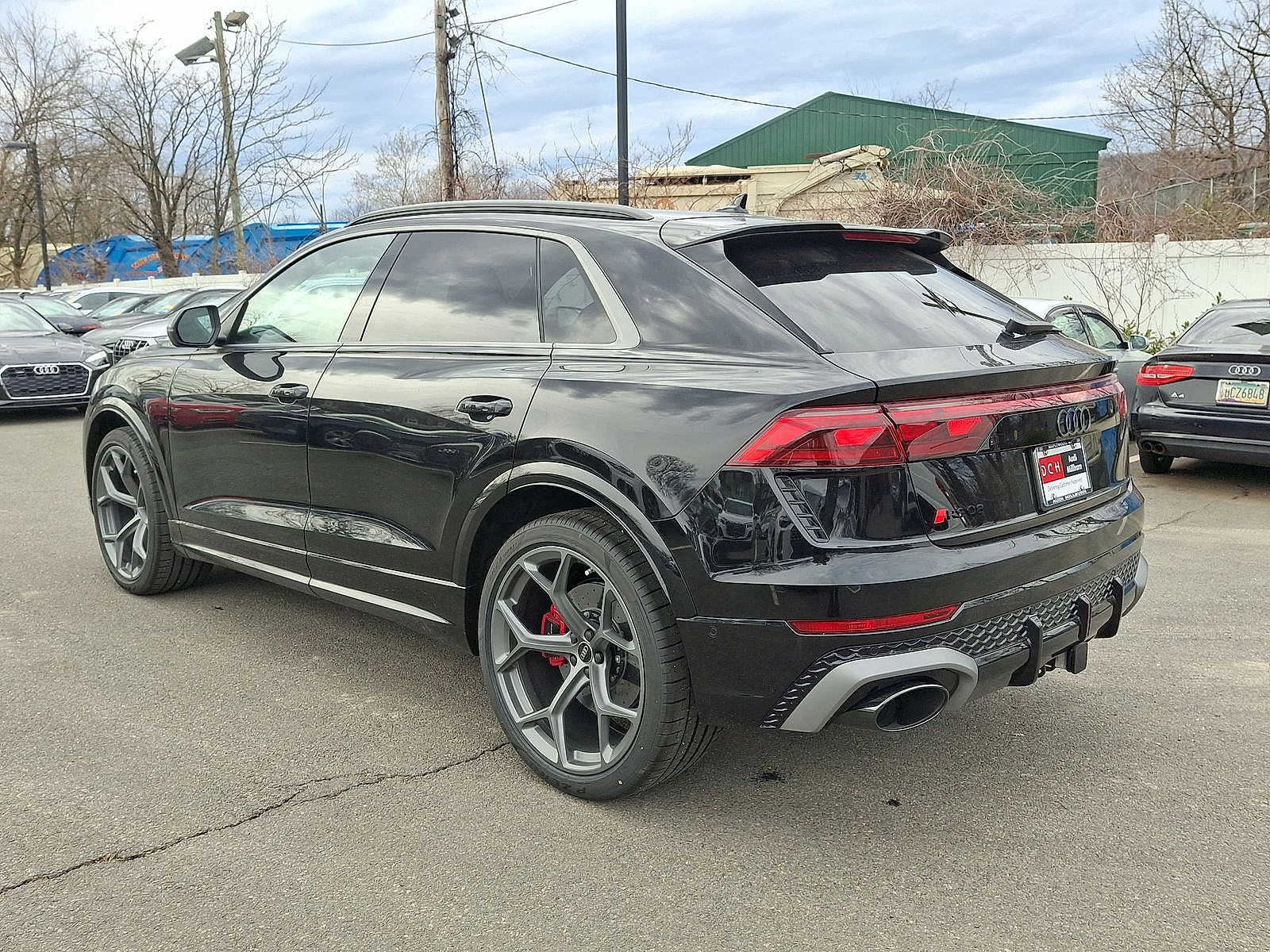 Thumbnail: 2026 Audi RS Q8 - 12