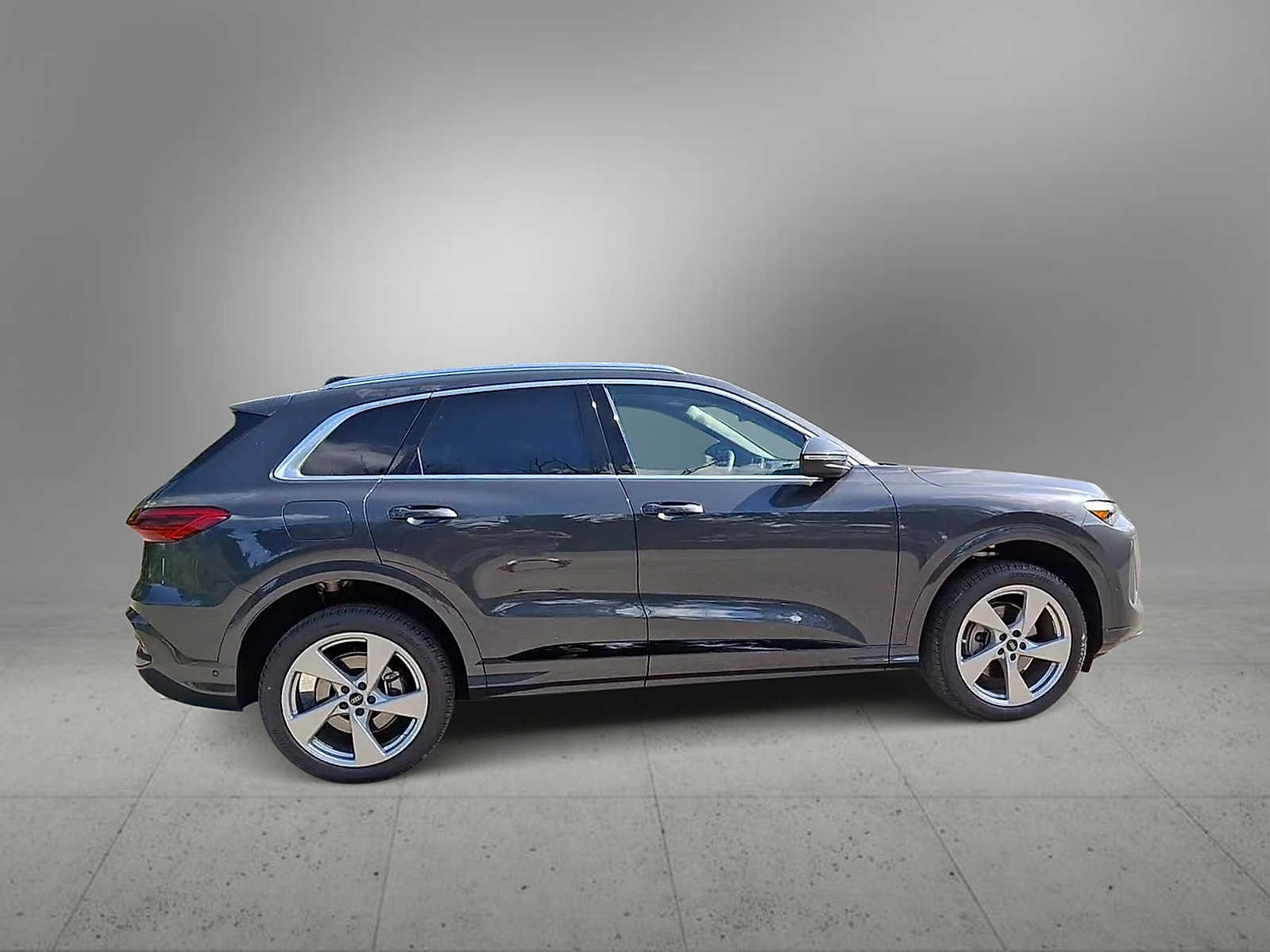 Thumbnail: 2025 Audi Q5 - 5