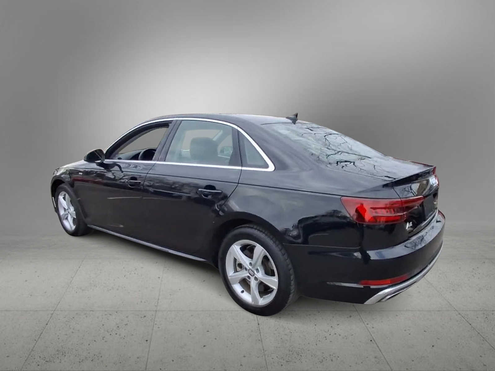 Thumbnail: 2019 Audi A4 - 6