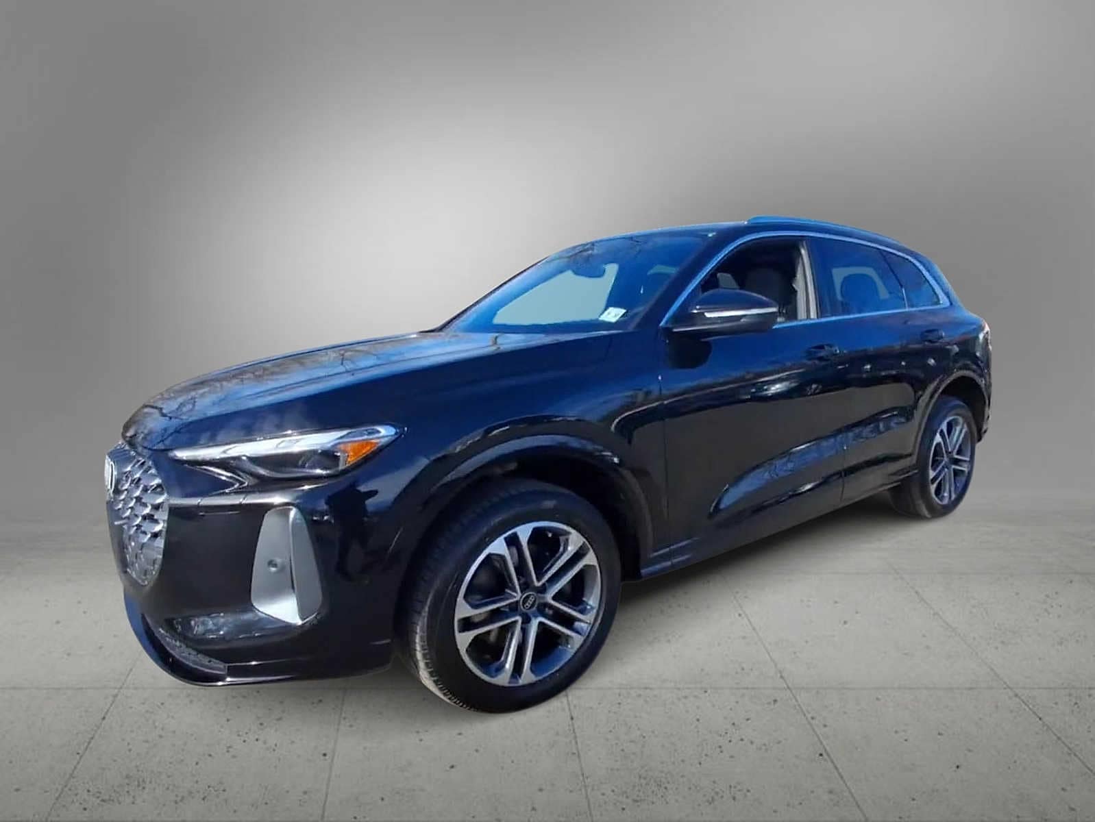 Thumbnail: 2025 Audi Q5 - 4