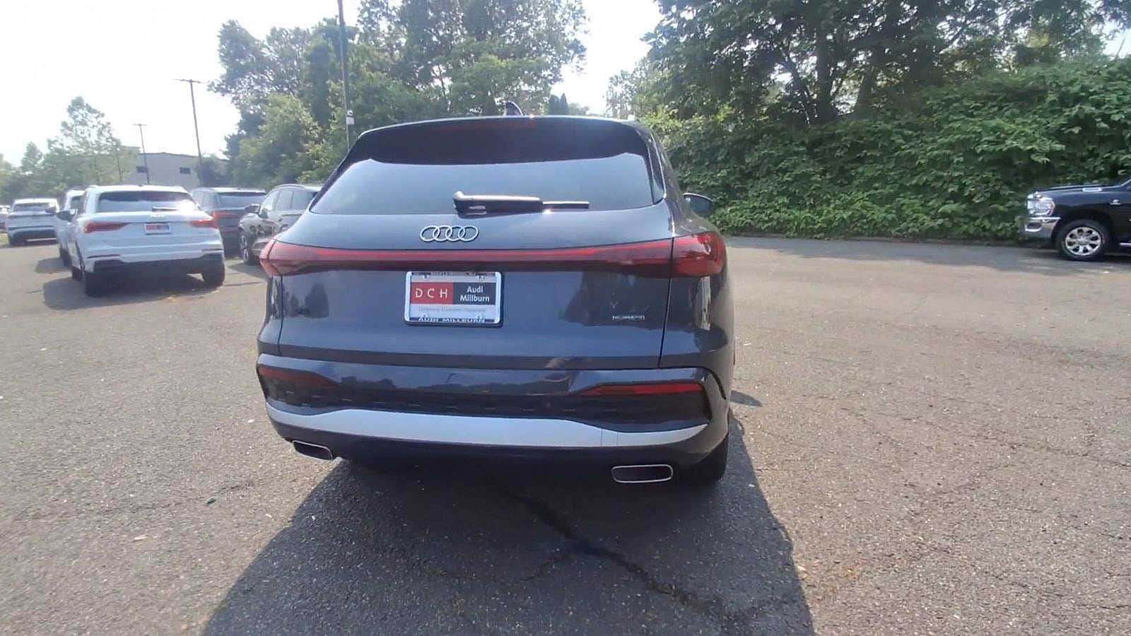 Thumbnail: 2025 Audi Q5 - 7