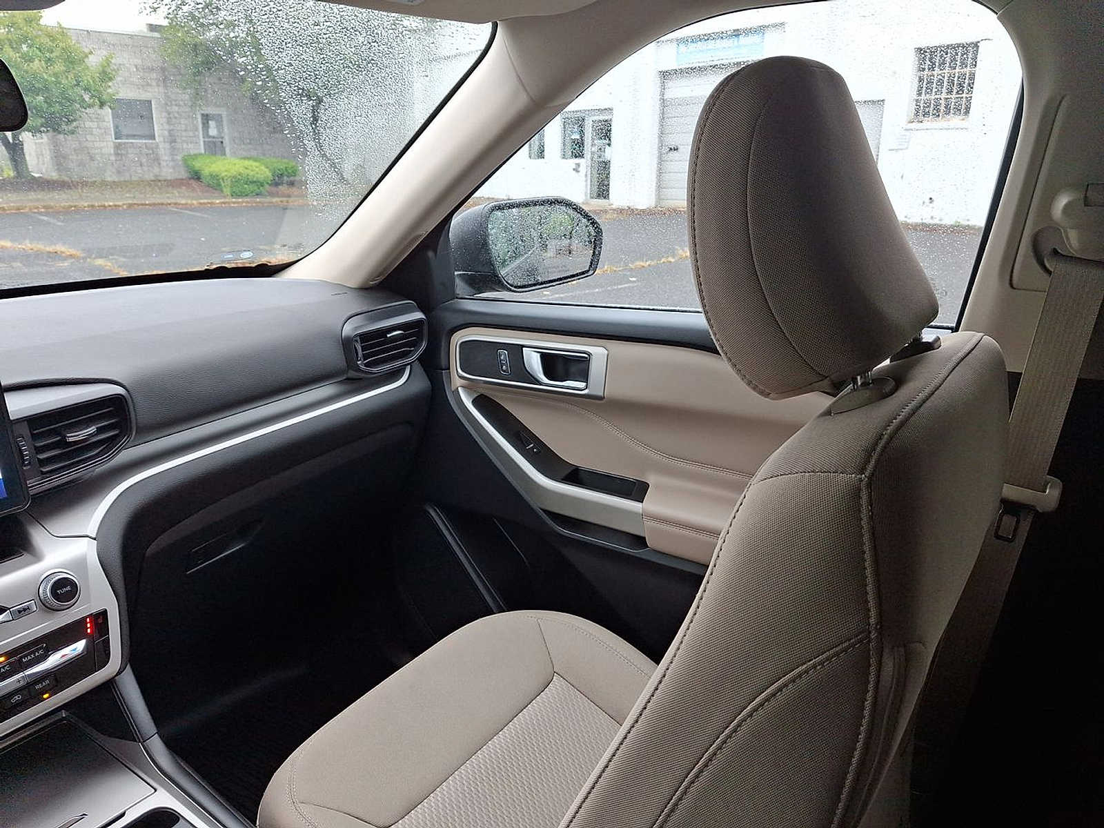 Thumbnail: 2022 Ford Explorer - 11